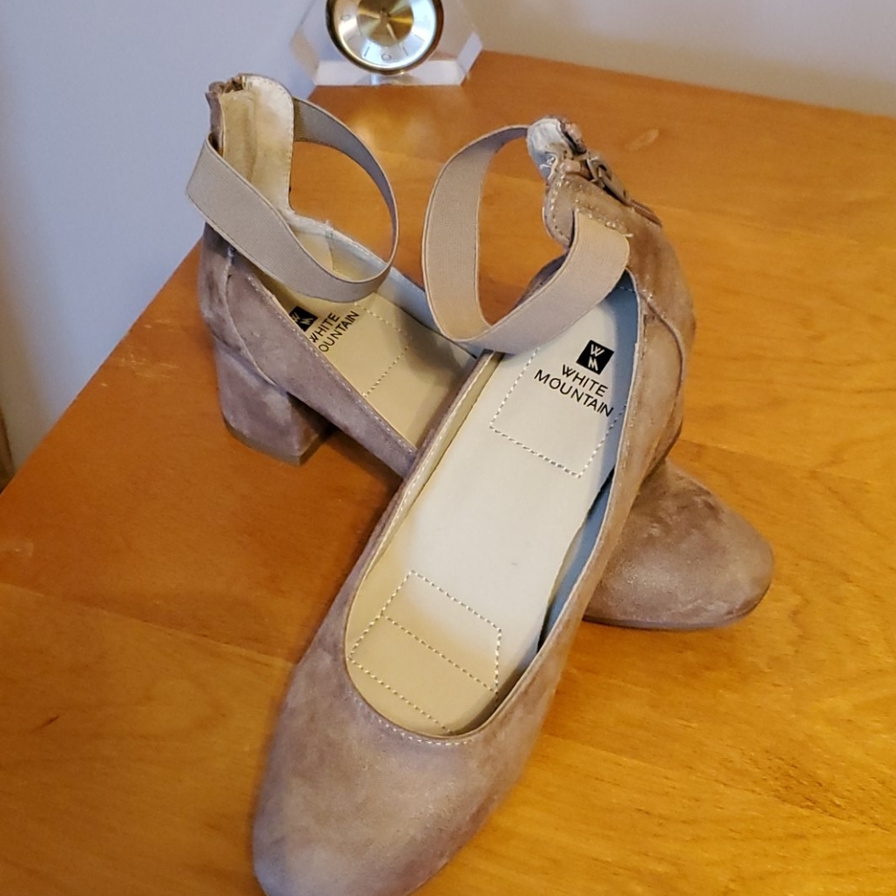 ✨Ankle Strap Pumps✨sueded style ✨$4.99 shipping ✨ ✨